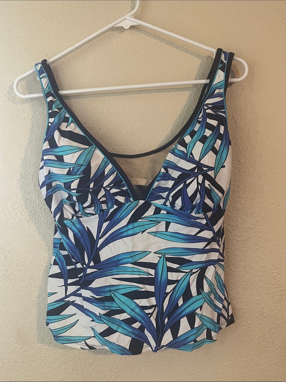 Women’s 10 croft & barrow Blue & Teal Leaf-Print Tankini Top